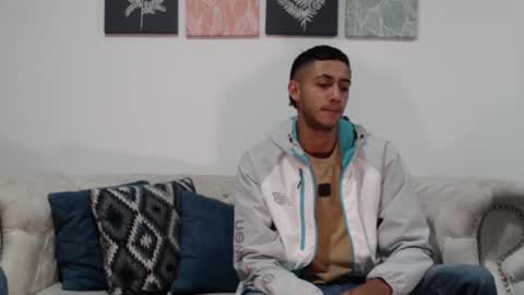 maxwolf18 online show from 10.22.25