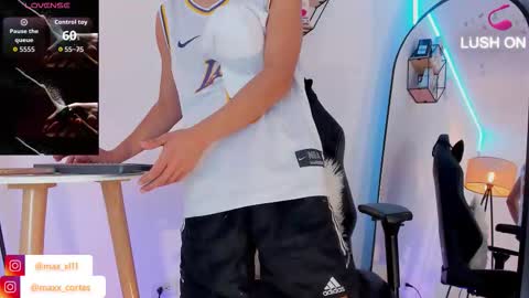 maxx_cortes online show from 10.05.25