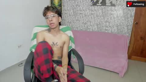 Snapshot of maxxis_eli01 chatting on 10.09.25 maxxis_eli01 online show from 10.09.25