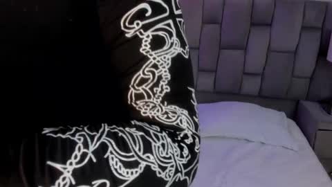 Maxine Minx online show from 04.19.26