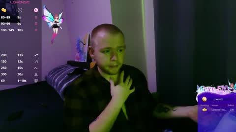 Snapshot of maxxxquin chatting on 12.01.24 MaxxxQuin online show from 12.01.24