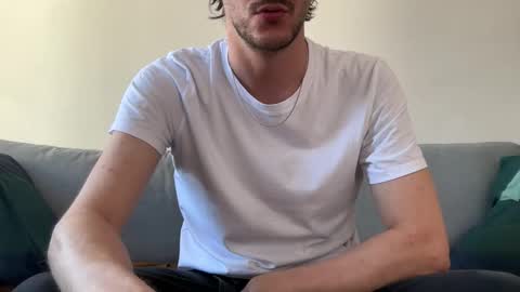 Snapshot of maxxxurbate chatting on 04.20.26 MaxXxurbate online show from 04.20.26