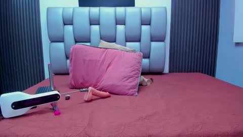 MAY online show from 03.25.26