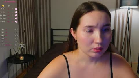 Snapshot of may_dani chatting on 09.11.25 Dani and May online show from 09.11.25