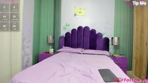 Snapshot of may_fox06 chatting on 03.12.25 MAY online show from 03.12.25