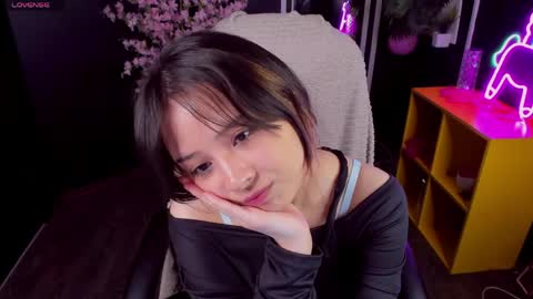 Snapshot of may_lings chatting on 05.06.26 may_lings online show from 05.06.26