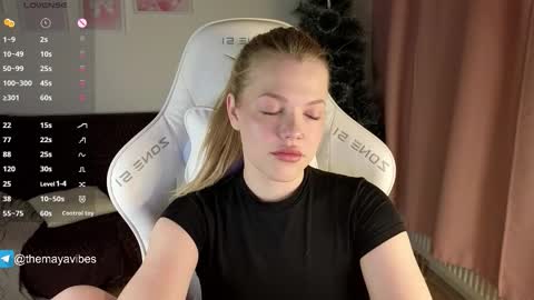 Snapshot of maya_blonde18 chatting on 01.17.26 Maya online show from 01.17.26