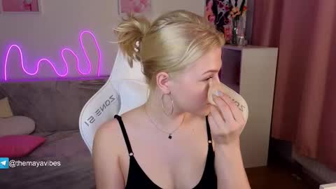 Snapshot of maya_blonde18 chatting on 02.14.26 Maya online show from 02.14.26