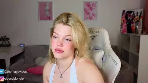 Snapshot of maya_blonde18 chatting on 03.23.26 Maya online show from 03.23.26