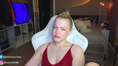 Snapshot of maya_blonde18 chatting on 03.30.26 Maya online show from 03.30.26