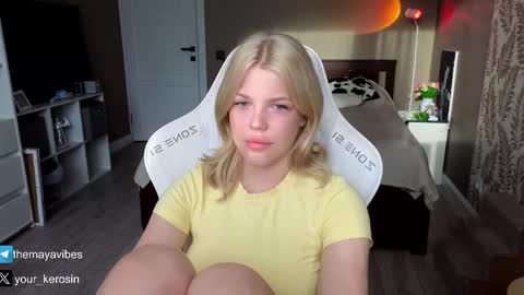 Snapshot of maya_blonde18 chatting on 05.07.26 Maya online show from 05.07.26