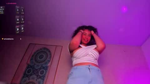 Snapshot of maya_house chatting on 10.28.25 maya_house online show from 10.28.25