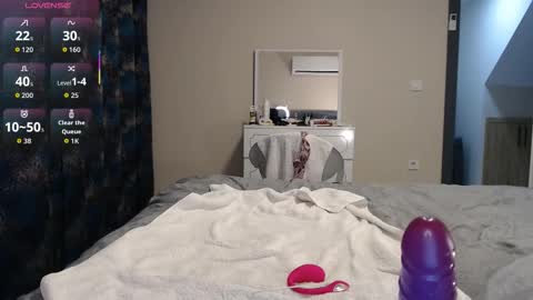 maya_kumashiro online show from 11.22.25