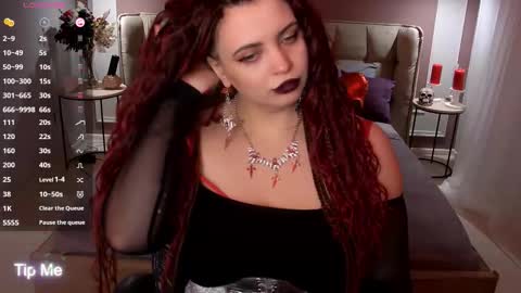 Maya Mils online show from 02.07.26