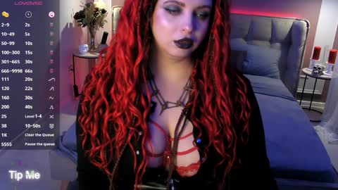 Maya Mils online show from 04.02.26