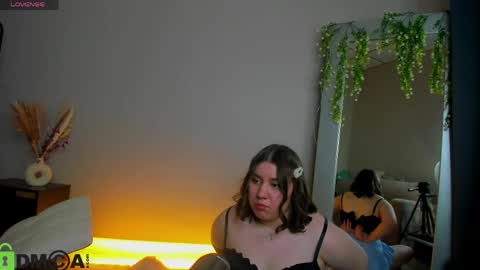 Snapshot of maya_raay chatting on 04.30.26 Maya online show from 04.30.26