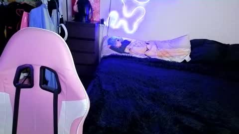 Maya Viola online show from 10.07.25