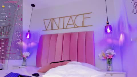 Snapshot of mayacardenas chatting on 02.23.25 Maya online show from 02.23.25