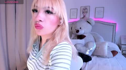 Mayajhons online show from 11.20.25