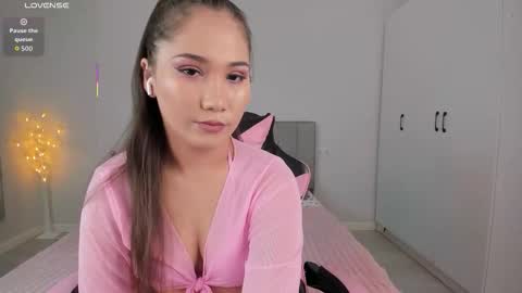 Snapshot of mayamei chatting on 03.01.26 Mia online show from 03.01.26