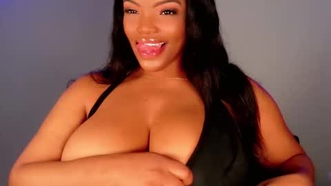 MayBabi online show from 12.18.25