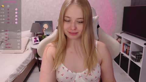 maybebabyx online show from 12.04.24