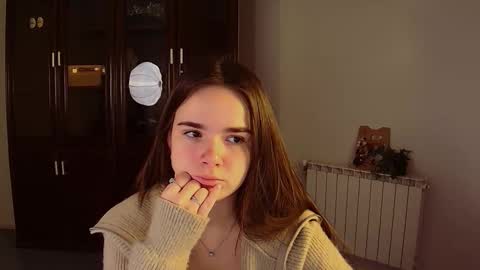 Snapshot of maybloom_ chatting on 10.31.25 maybloom_ online show from 10.31.25