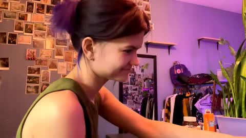 Snapshot of mayecorlee chatting on 03.02.26 Rose online show from 03.02.26