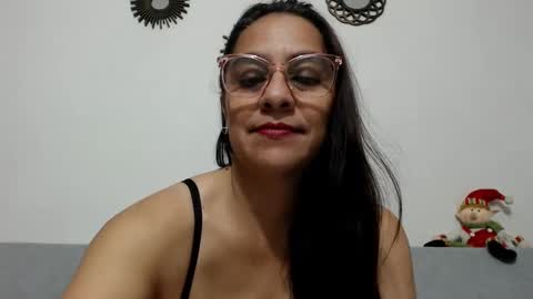 mayitadelicious online show from 11.12.25