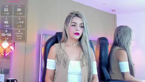Snapshot of maylinfox chatting on 01.09.25 MaylinFox online show from 01.09.25