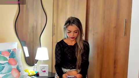 Snapshot of maylinfox chatting on 02.03.25 MaylinFox online show from 02.03.25