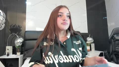 Snapshot of maylinsanchez chatting on 02.09.25 Maylin online show from 02.09.25