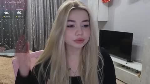 Snapshot of maymallorie chatting on 12.16.24 may online show from 12.16.24