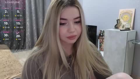 Snapshot of maymallorie chatting on 02.04.25 may online show from 02.04.25
