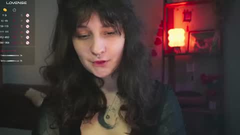 Snapshot of maymary_ chatting on 07.25.26 Mary . online show from 07.25.26