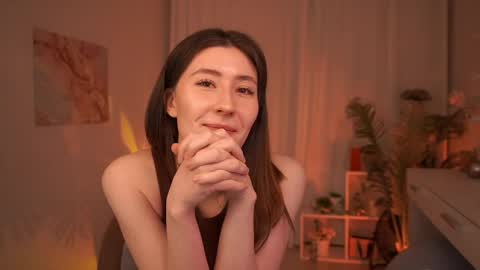 Snapshot of mayshawty chatting on 04.17.26 May online show from 04.17.26