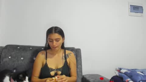 Snapshot of mayte_sexy3 chatting on 10.15.25 Mayte  online show from 10.15.25