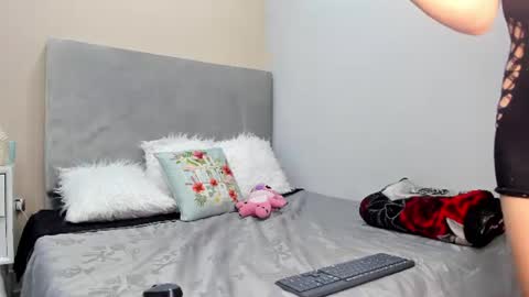 Snapshot of mayteminaj chatting on 06.12.26 mayte online show from 06.12.26