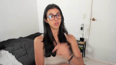 Snapshot of mazikeen_18 chatting on 07.06.26 mazikeen_18 online show from 07.06.26