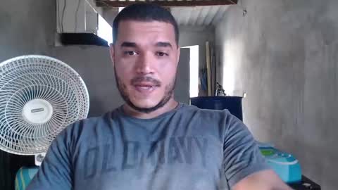 Snapshot of mcgregor_sexhot chatting on 12.17.24 Mcgregor online show from 12.17.24