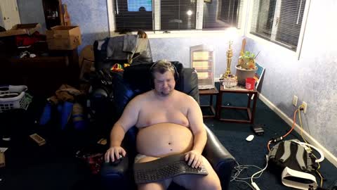 Snapshot of mckhero chatting on 01.05.25 Sean online show from 01.05.25