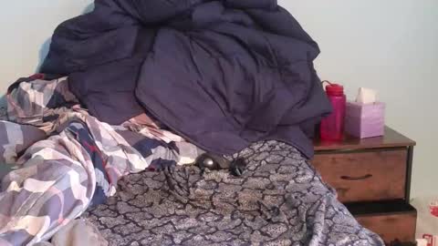 Snapshot of mckhero chatting on 11.11.25 Sean online show from 11.11.25