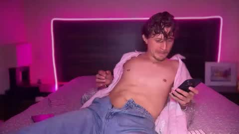 Snapshot of mcklister69 chatting on 03.25.26 mcklister online show from 03.25.26