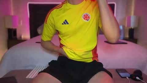 Snapshot of mcklister69 chatting on 03.29.26 mcklister online show from 03.29.26