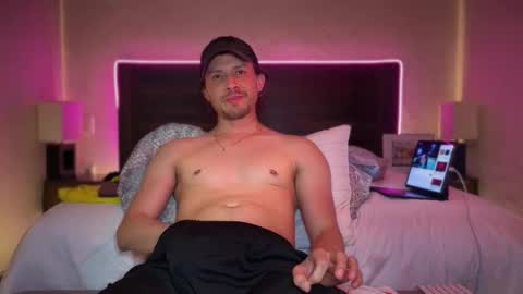 Snapshot of mcklister69 chatting on 03.30.26 mcklister online show from 03.30.26