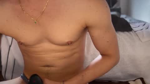 Snapshot of mcklister69 chatting on 04.10.26 mcklister online show from 04.10.26