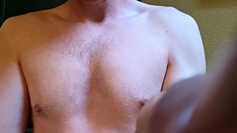 Snapshot of mclovinmackay chatting on 06.29.26 mclovinmackay online show from 06.29.26