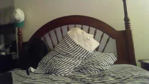 Snapshot of mdavis1six chatting on 12.17.25 Davis online show from 12.17.25