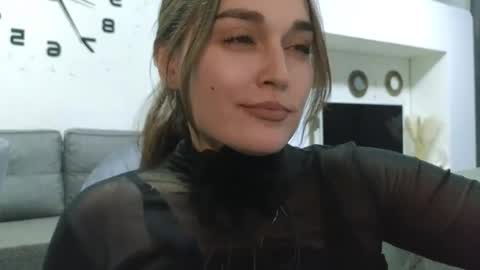 Snapshot of me_lissa_sun chatting on 12.21.24 Melissa online show from 12.21.24