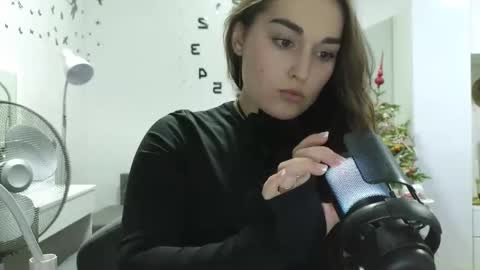 Snapshot of me_lissa_sun chatting on 01.11.25 Melissa online show from 01.11.25